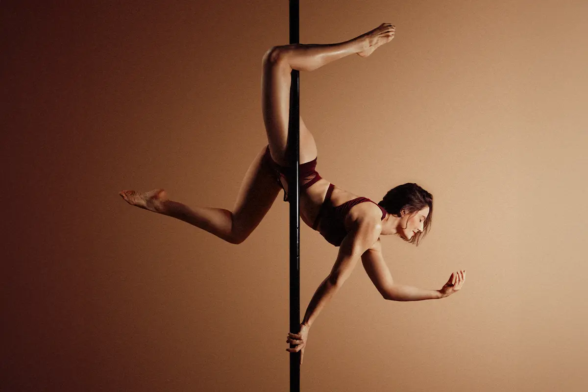 Pole Dance class at Flow Factory Brussels